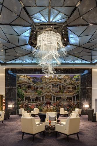INTERVENCE, Raffles_Hotel_Istanbul_2013_45