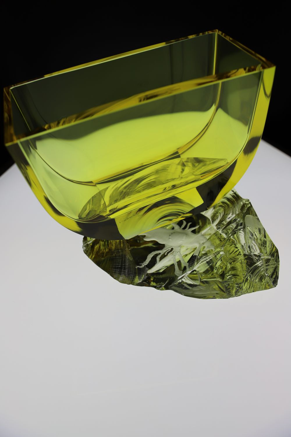 Obrázek v galerii pro Kamenický Šenov: Sekundarschule für Glasherstellung